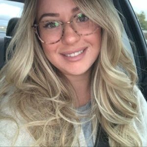 Meet your Posher, Angela